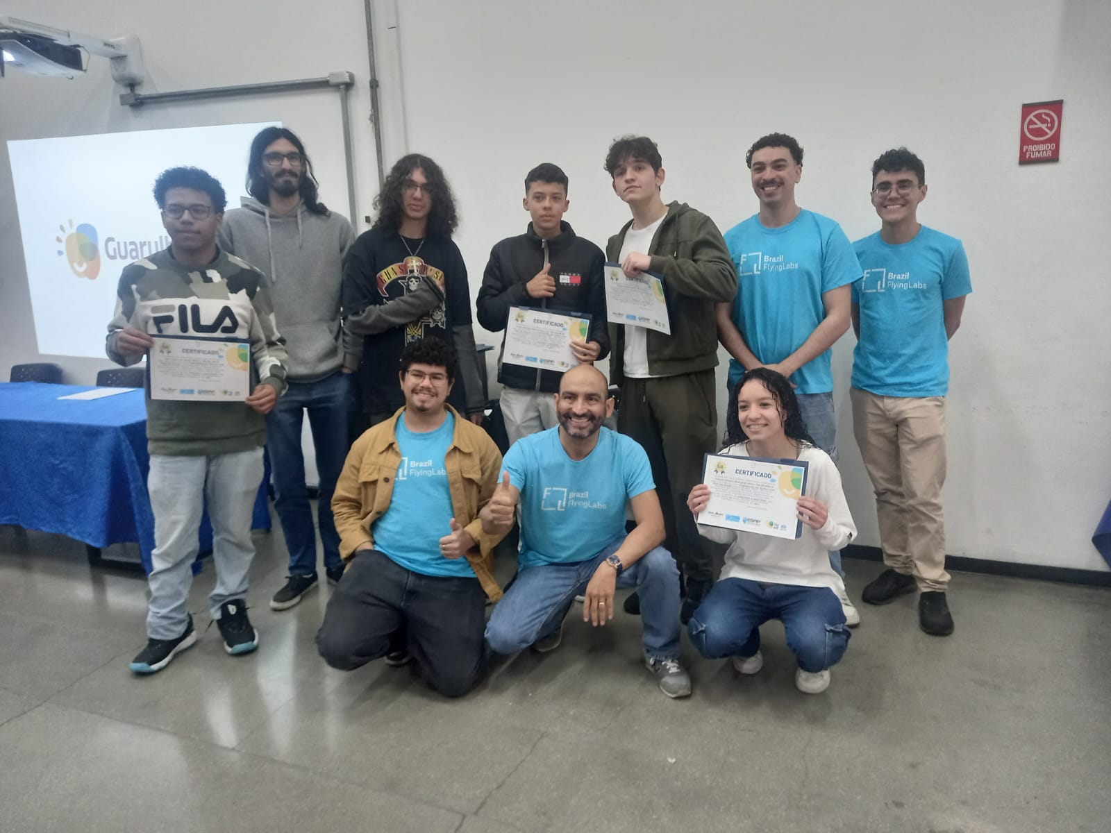 Cerimônia de Formatura celebra a primeira turma do curso Python com Drones em Guarulhos